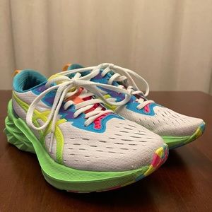 ASICS Novablast 2